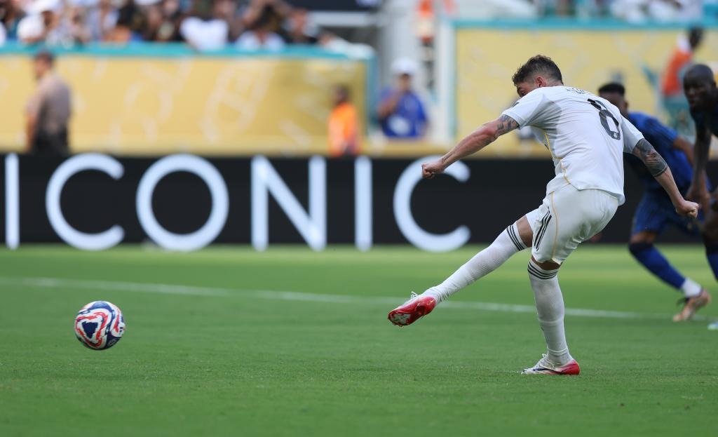 炸金花高手为什么偏保守（炸金花高手为何偏向稳健打法）