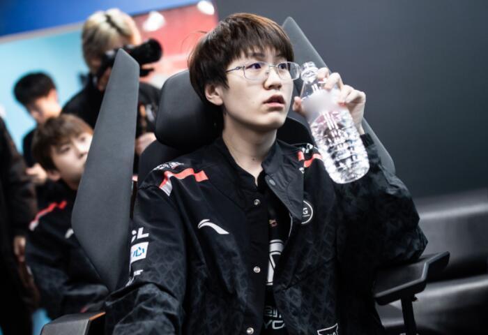 人在本次总 人在本次总